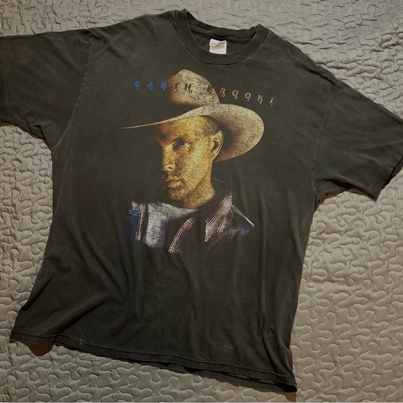 Vintage Garth Brooks Concert Tee • 90s • Black - Picture 1 of 3